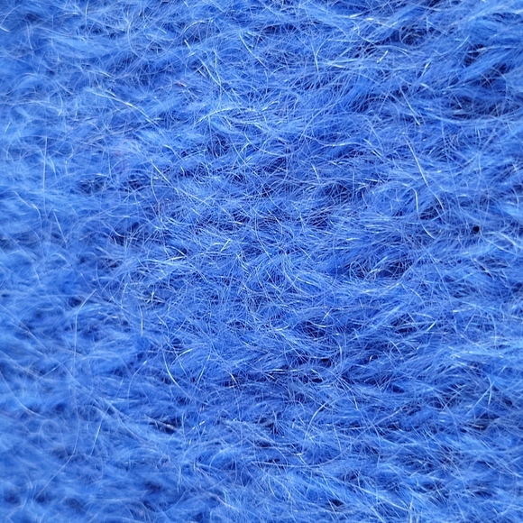 GORGEOUS VINTAGE HOLLY'S HANDKNIT SWEATER.  MADE IN ENGLAND. - Picture 15 of 16